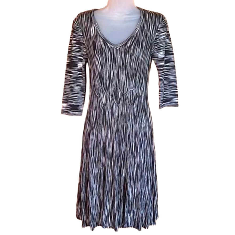 Dressbarn A-line Cocktail Evening Dress Zebra Print Stretchy Knee Length V-Neck